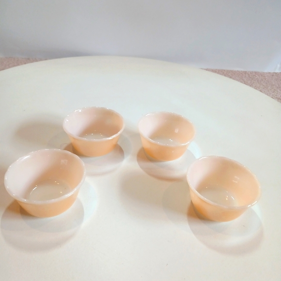Fire King White and Peach Lustre 6 oz Small Bowls Set Of 4...